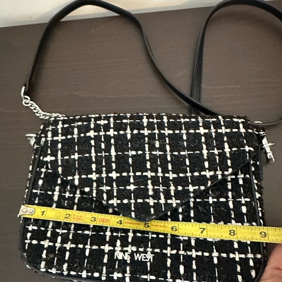 Nine West tweed crossbody bag black cream chain strap shoulder purse - Picture 6 of 6